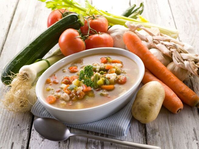 frische Gemüsesuppe gegen Gastritis